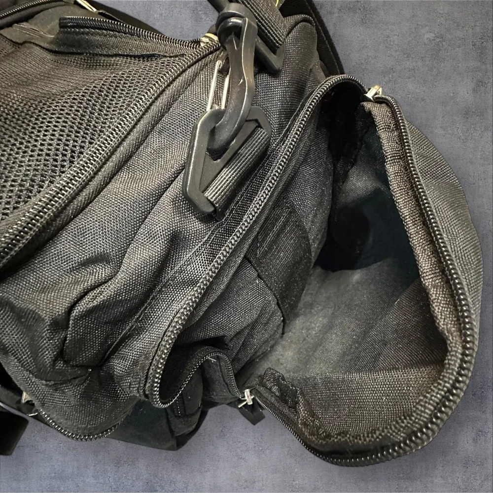 Cabela's‎ Black Catch All Gear Bag
